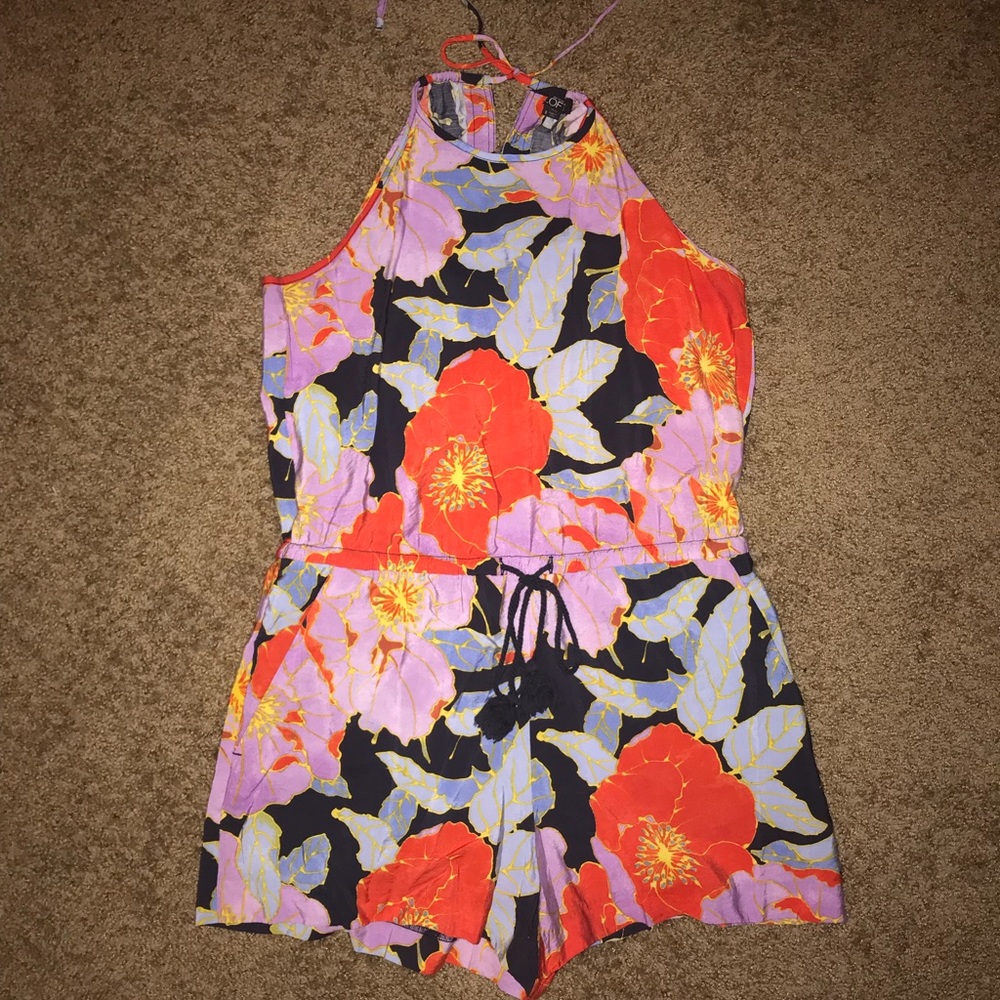 SIZE S, ANN TAYLOR LOFT HIGH-NECK ROMPER